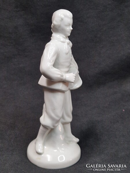 Ritka dán Hedebo hófehér porcelán népviseletes fiú figura hibátlan állapot 17 cm. magas
