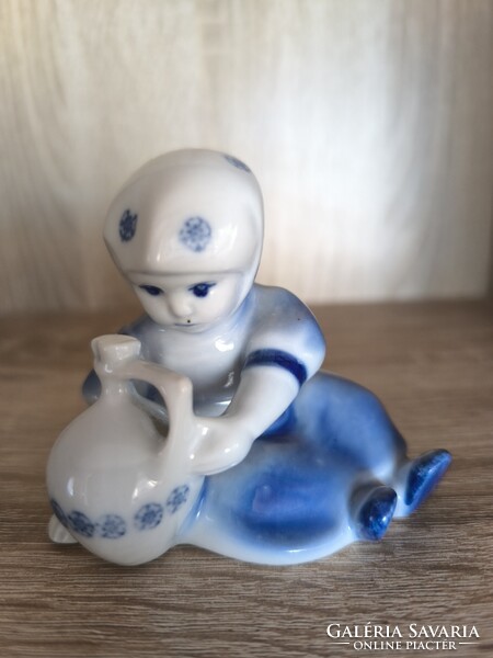 Zsolnay porcelán figura.