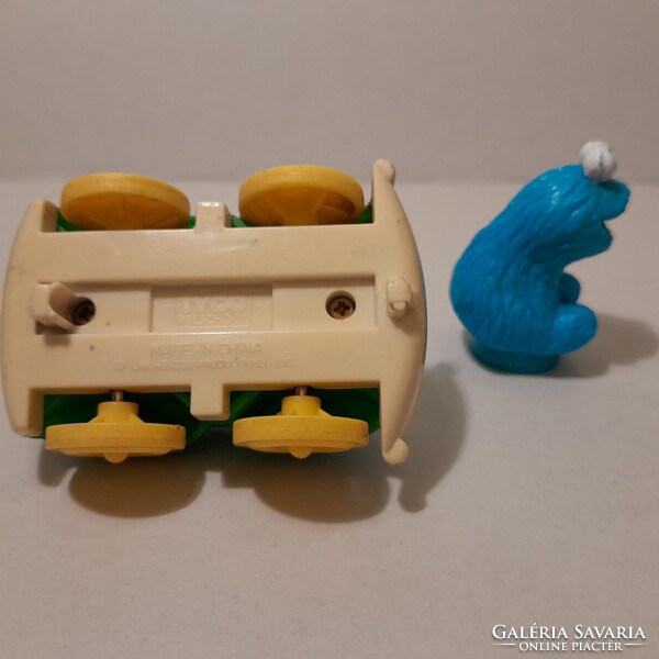 Sesam street- Szezám utca .Tyco játék autó,Cookie Monster kék sütiszörny játék figura.