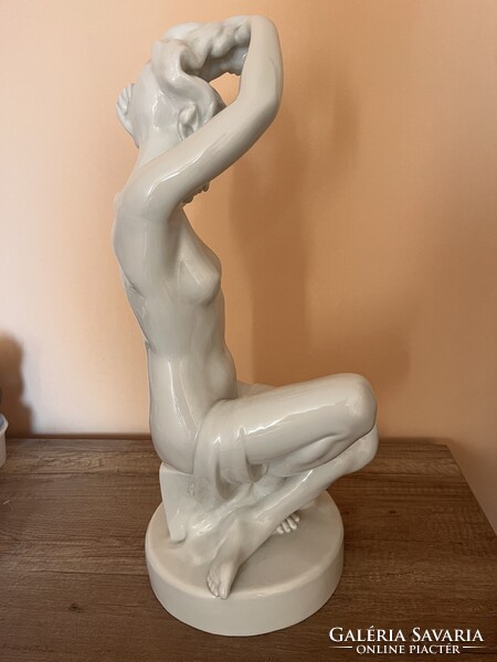 Herendi Bathing Woman, Combing Woman – Giant Nude 56 cm