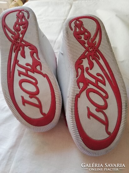 EXTREMELY CHEAP: Y2K (!!!!!) retro SNEAKER, size 39! US design! FOOT PROTECTOR type