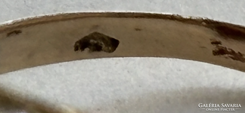 Csodas rubintvörös köves arany 14K és ezüst 800- as gyűrű, farkas fémjel 1936 utáni 1966-ig volt has