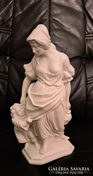 Herend mother with her child