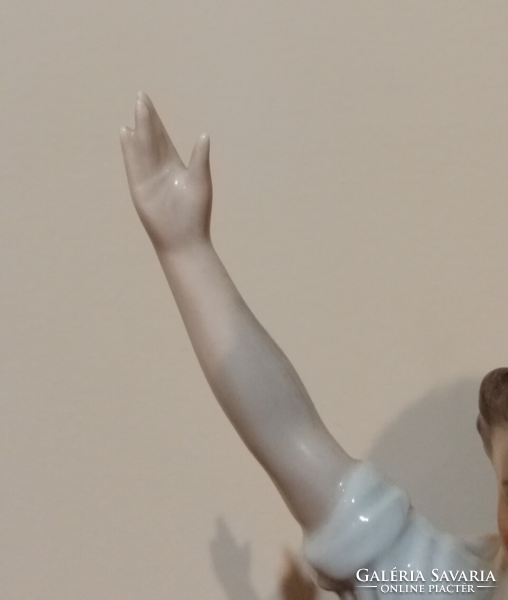 Herendi Párizs lángja figura