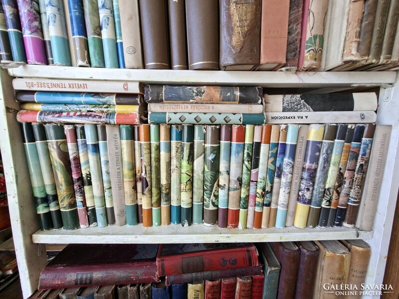42-piece ICONIC RETRO collection WORLD TRAVELERS--- ONLY AS A SET at a symbolic price-