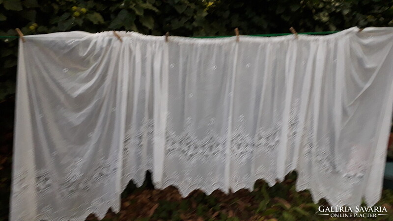 White Sheer Patterned Curtain 2 Sides Longer 420x150 cm. Extended Like New