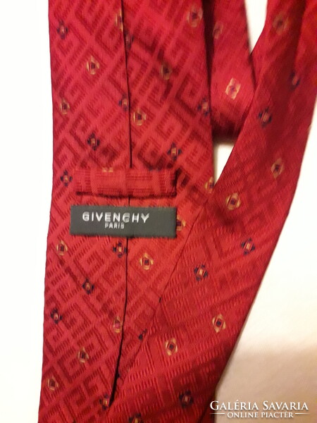 Givenchy Paris Extra Small Pattern Washable Tie New