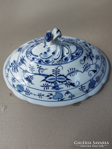 Meissen Onion Pattern Soup Tureen with Lid