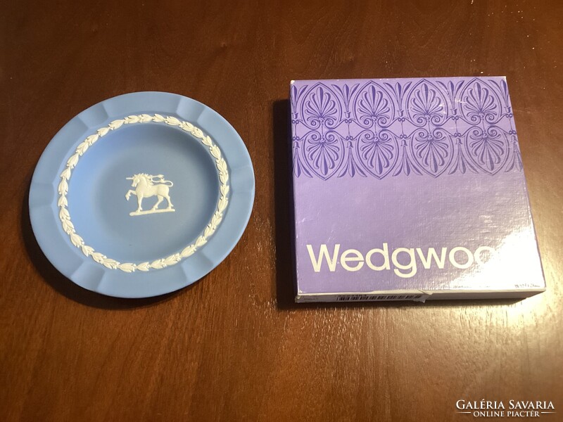 Wedgwood blue Jasperware ceramic decorative plate