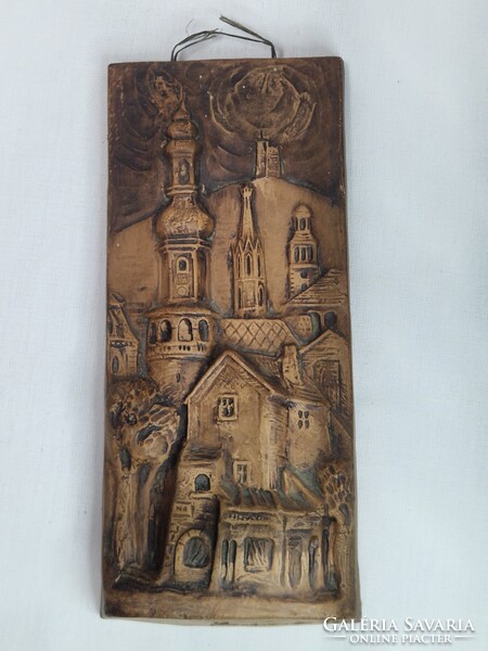 László Jakab ceramic wall art with Sopron cityscape depiction, flawless condition, 25 cm long